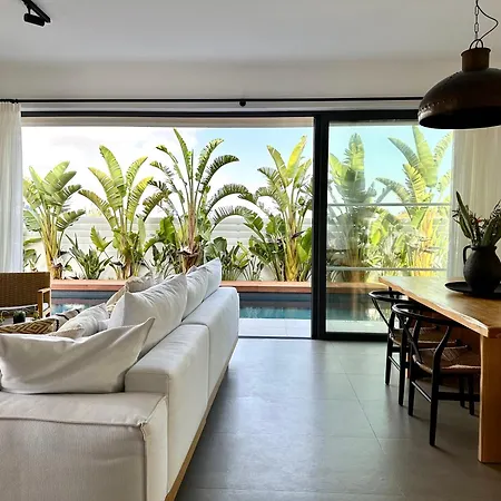 Vila Lora Pearl Luxury *