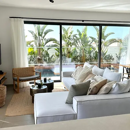 Vila Lora Pearl Luxury *