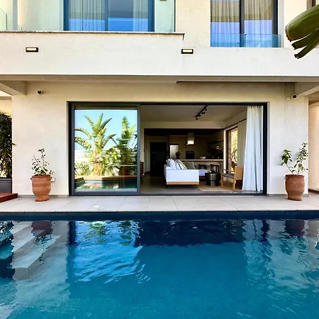 Lora Pearl Luxury Protaras