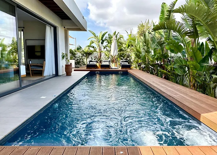 Lora Pearl Luxury Protaras