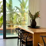 Lora Pearl Luxury Villa