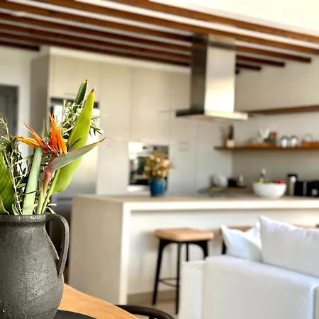 Lora Pearl Luxury Πρωταράς