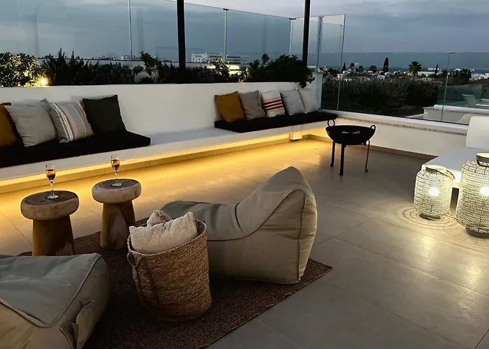 Lora Pearl Luxury Villa *