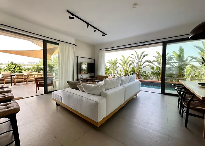 Lora Pearl Luxury Villa Protaras