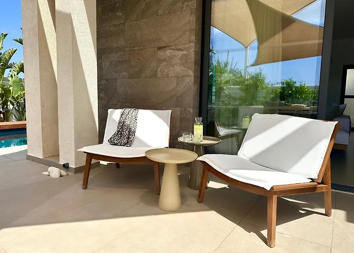 Lora Pearl Luxury Villa *