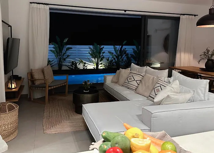 Lora Pearl Luxury Villa Protaras