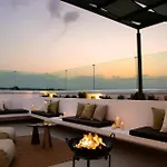 Lora Pearl Luxury