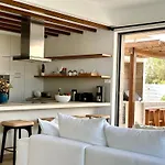 Lora Pearl Luxury