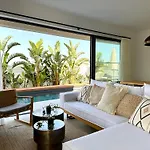 Lora Pearl Luxury Villa